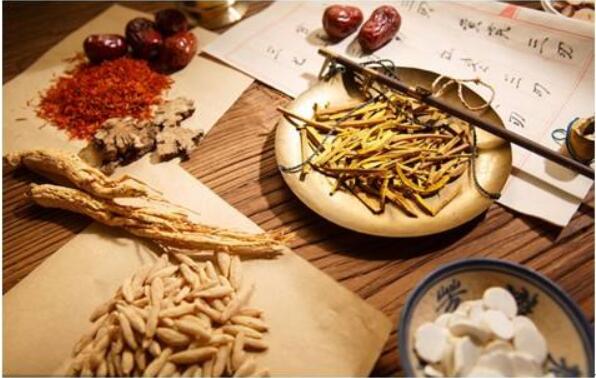 我國中藥材產(chǎn)業(yè)發(fā)展迅速，正向規(guī)模化，標準化轉(zhuǎn)變