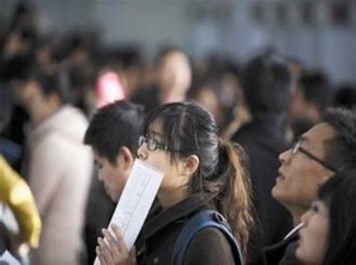 人力資源和社會保障部：1-10月城鎮(zhèn)新增就業(yè)累計達(dá)到1200萬人，登記失業(yè)率降至近年來低位?